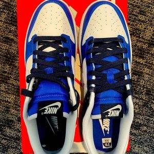 Nike Dunk Low Royal 10.5.